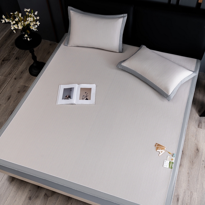 91家纺网 家纺一手货源 找家纺 小牛席业 2025经典款-千鸟格冷感豆豆席系列 床笠款 米色