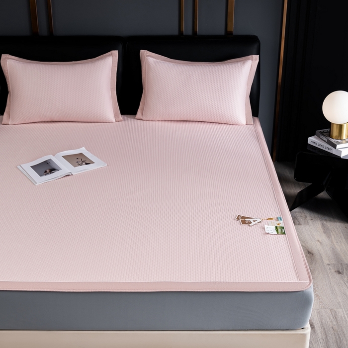 91家纺网 家纺一手货源 找家纺 小牛席业 2025经典款-千鸟格冷感豆豆席系列 床笠款 粉色