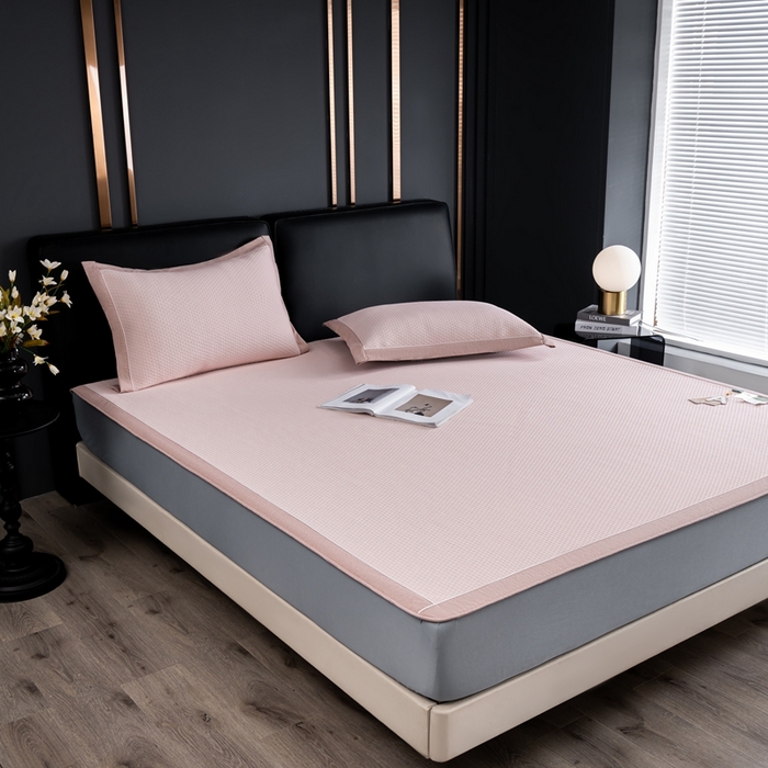 91家纺网 家纺一手货源 找家纺 小牛席业 2025经典款-千鸟格冷感豆豆席系列 床笠款 粉色