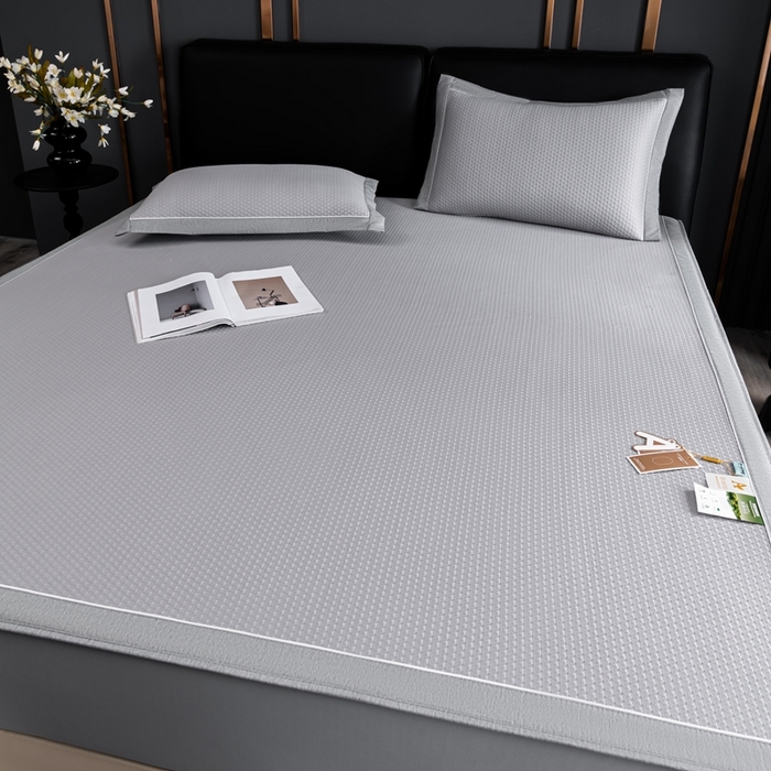 91家纺网 家纺一手货源 找家纺 小牛席业 2025经典款-千鸟格冷感豆豆席系列 床笠款 灰色