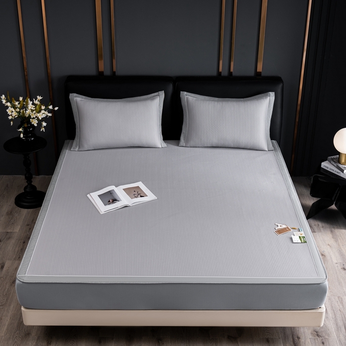 91家纺网 家纺一手货源 找家纺 小牛席业 2025经典款-千鸟格冷感豆豆席系列 床笠款 灰色