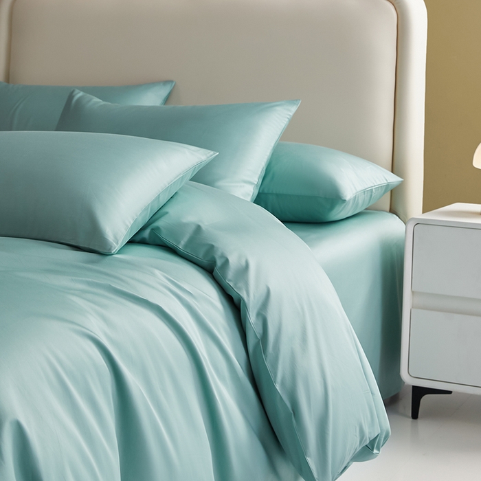 91家纺网 家纺一手货源 找家纺 洽想家 2025新款纯色双拼80支长绒棉四件套 风铃绿-