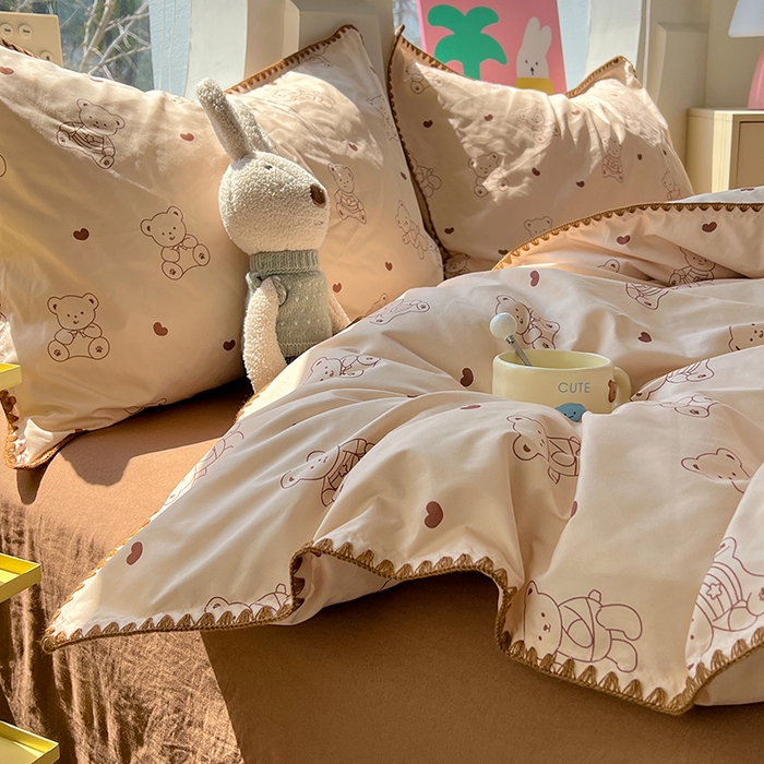 91家纺网 家纺一手货源 找家纺 思诺羽床笠 2025新款亲肤棉贝壳花边四件套 贝壳边-爱心熊