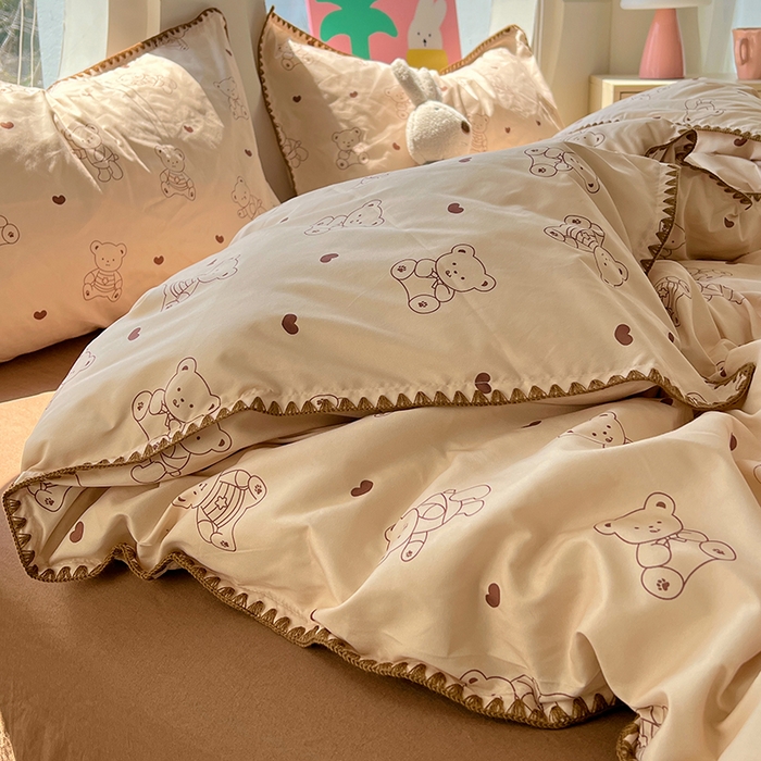 91家纺网 家纺一手货源 找家纺 思诺羽床笠 2025新款亲肤棉贝壳花边四件套 贝壳边-爱心熊