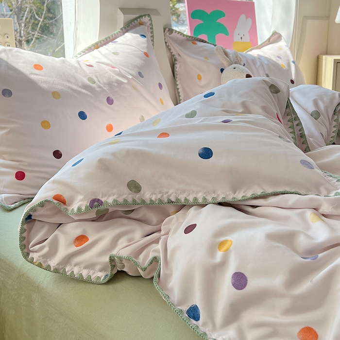 91家纺网 家纺一手货源 找家纺 思诺羽床笠 2025新款亲肤棉贝壳花边四件套 贝壳边-彩色波点