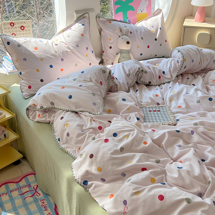 91家纺网 家纺一手货源 找家纺 思诺羽床笠 2025新款亲肤棉贝壳花边四件套 贝壳边-彩色波点