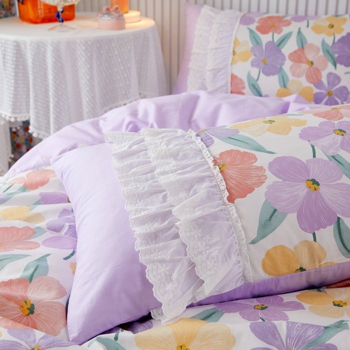 91家纺网 家纺一手货源 找家纺 亲亲公主 2025全棉蕾丝花边床裙公主风四件套 甜心花园-浅紫色