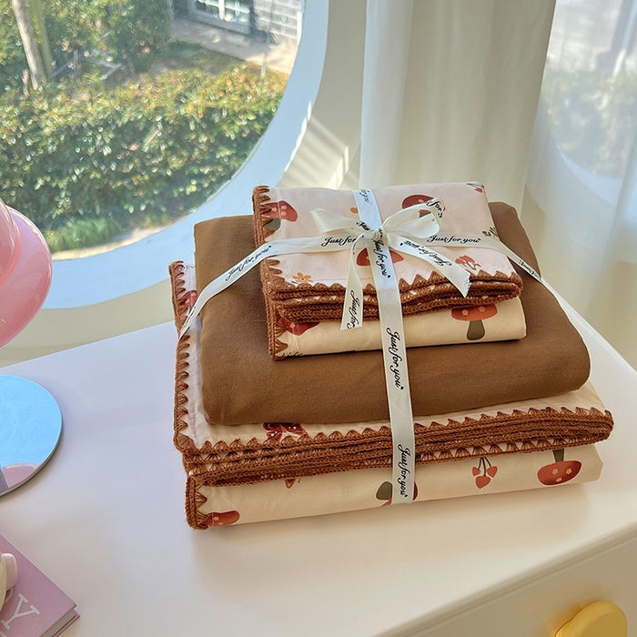 91家纺网 家纺一手货源 找家纺 思诺羽床笠 2025新款亲肤棉贝壳花边四件套 贝壳边-小蘑菇