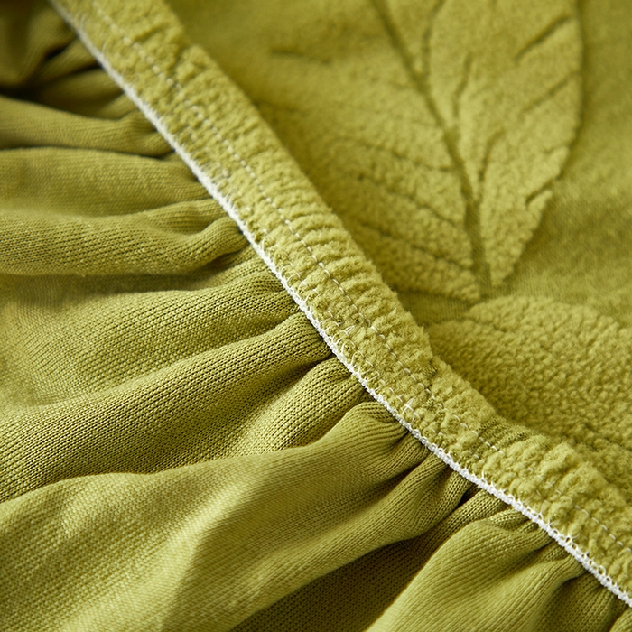 91家纺网 家纺一手货源 找家纺 丝绮鹿 2025新款富贵叶系列-沙发套松紧款（组合沙发图） 橄榄绿