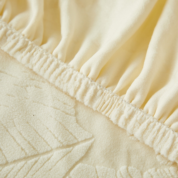 91家纺网 家纺一手货源 找家纺 丝绮鹿 2025新款富贵叶系列-沙发套松紧款（组合沙发图） 米白