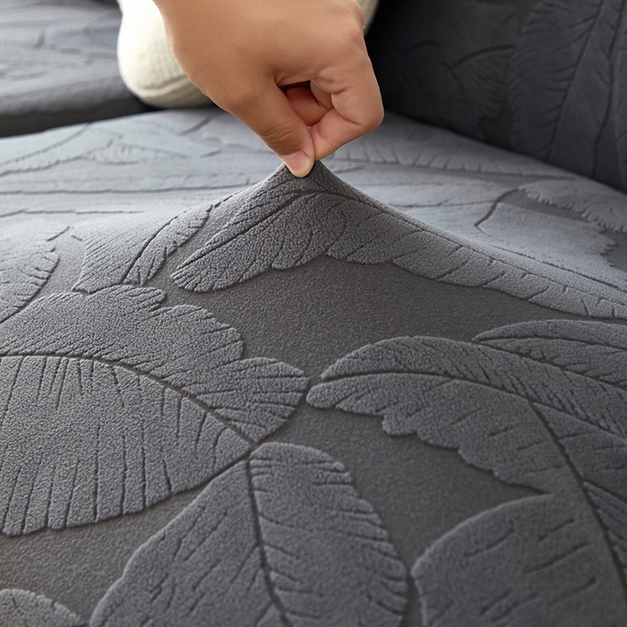 91家纺网 家纺一手货源 找家纺 丝绮鹿 2025新款富贵叶系列-沙发套松紧款（组合沙发图） 深灰