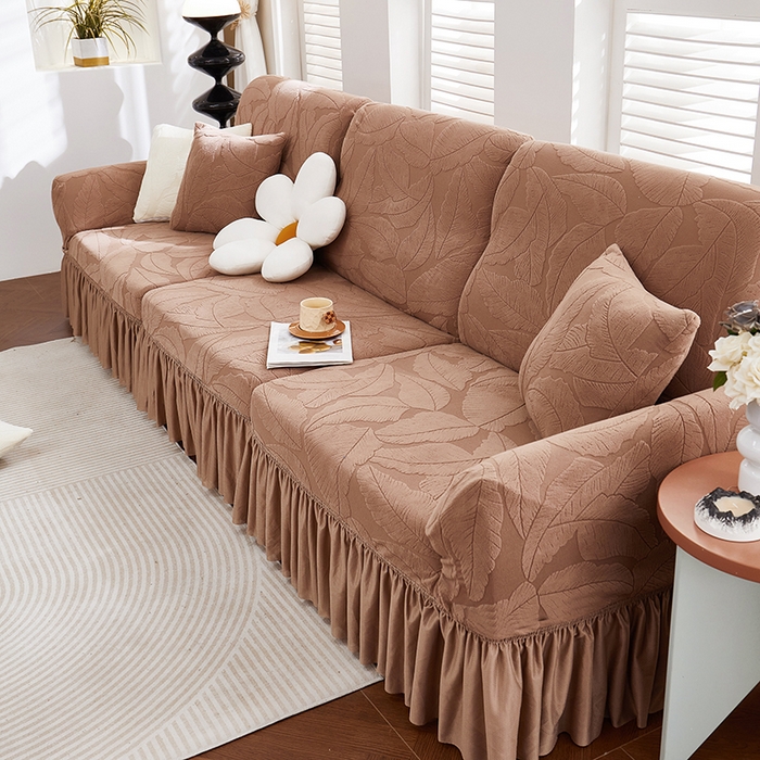 91家纺网 家纺一手货源 找家纺 丝绮鹿 2025新款富贵叶系列-沙发套裙边款 时尚咖