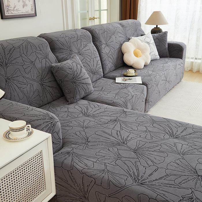 91家纺网 家纺一手货源 找家纺 丝绮鹿 2025新款银杏叶系列-沙发套松紧款（贵妃图） 绅士灰