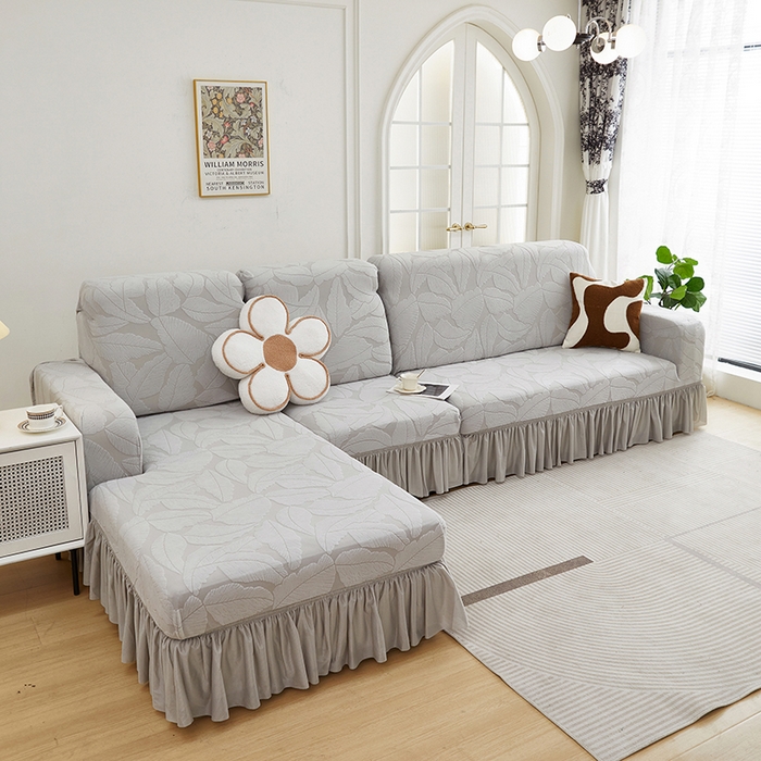 91家纺网 家纺一手货源 找家纺 丝绮鹿 2025新款富贵叶系列-沙发套裙边款（贵妃图） 浅灰