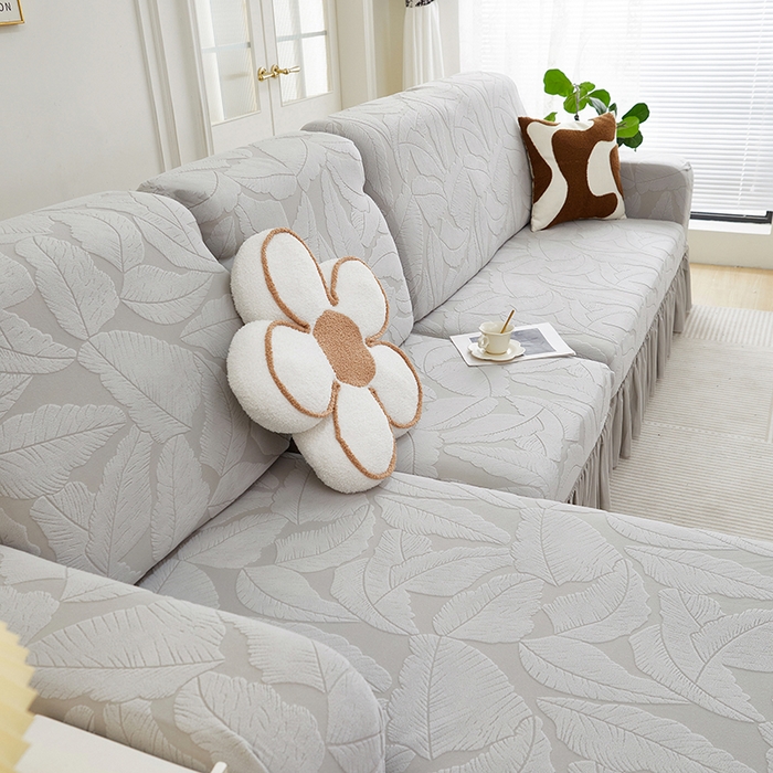 91家纺网 家纺一手货源 找家纺 丝绮鹿 2025新款富贵叶系列-沙发套裙边款（贵妃图） 浅灰