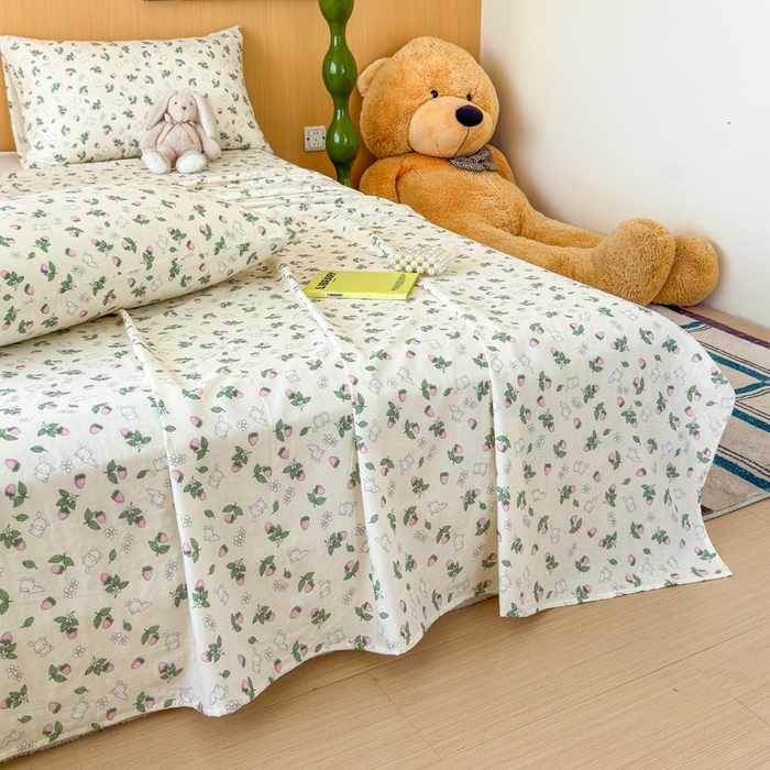 91家纺网 家纺一手货源 找家纺 2025新款全棉双层纱单品床单床笠枕套-单床单 草莓兔