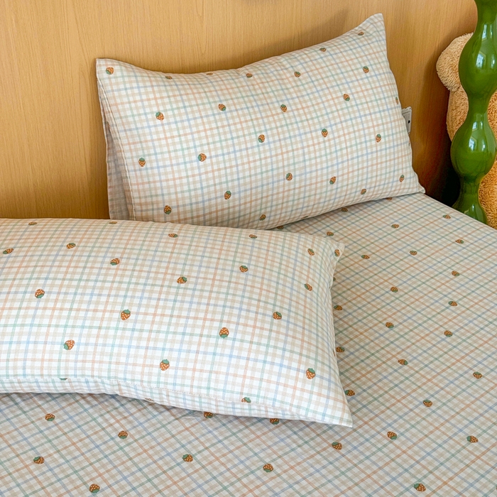 91家纺网 家纺一手货源 找家纺 2025新款全棉双层纱单品床单床笠枕套-单床单 格子草莓