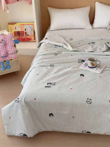 91家纺网 家纺一手货源 找家纺 感遇家纺 2025新款全棉印花夏凉被 灰条猫咪