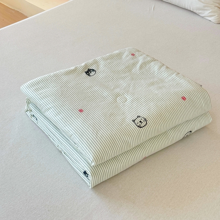 91家纺网 家纺一手货源 找家纺 感遇家纺 2025新款全棉印花夏凉被 灰条猫咪