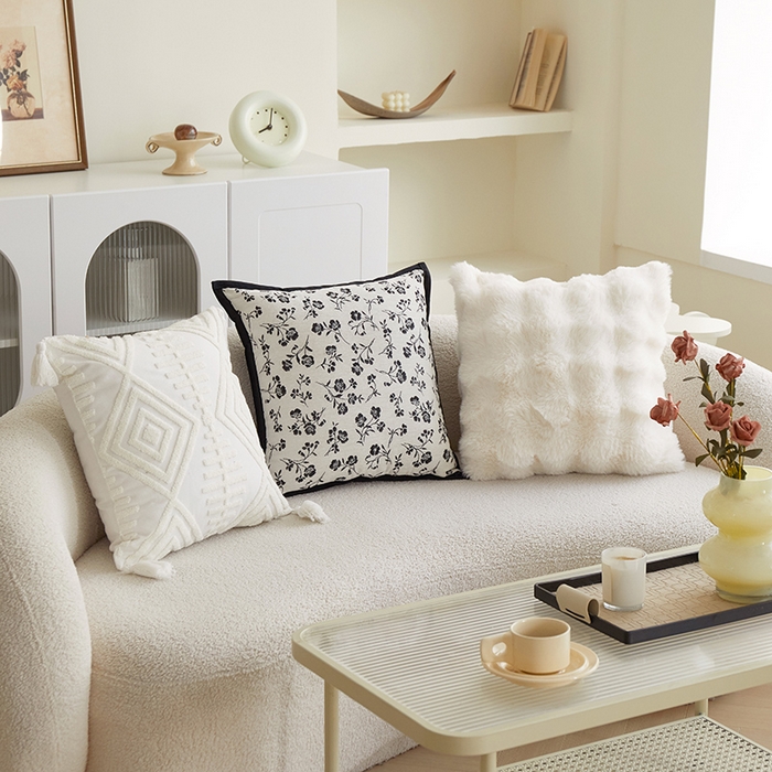 91家纺网 家纺一手货源 找家纺 乐坊 2025新款棉麻花式抱枕 组合图仅供展示