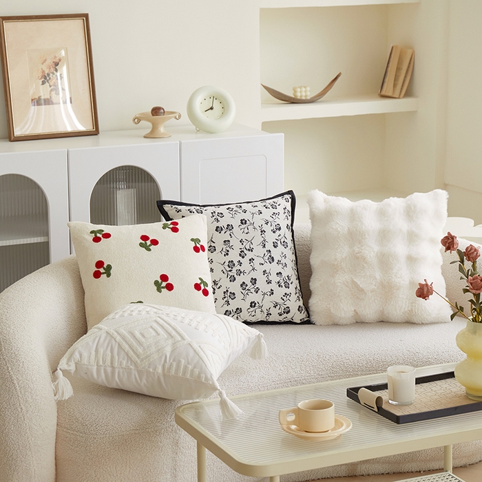 91家纺网 家纺一手货源 找家纺 乐坊 2025新款棉麻花式抱枕 组合图仅供展示