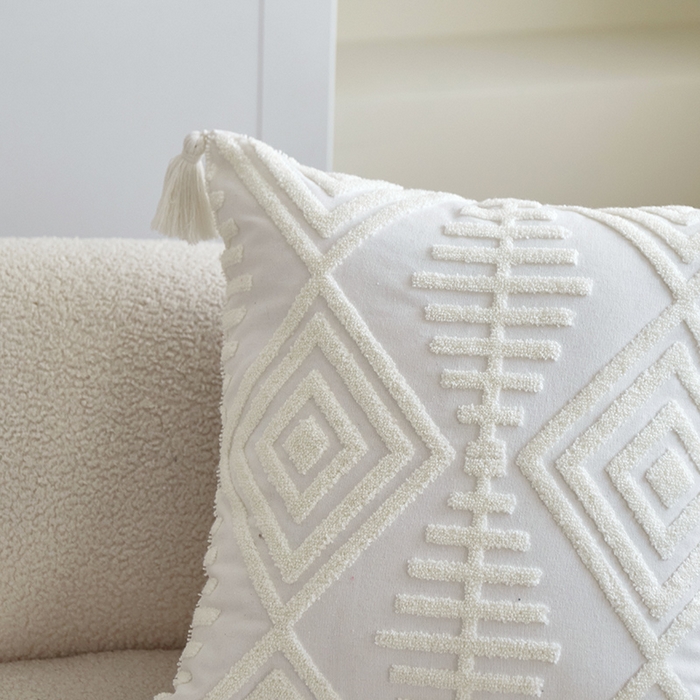 91家纺网 家纺一手货源 找家纺 乐坊 2025新款棉麻花式抱枕 流苏-米