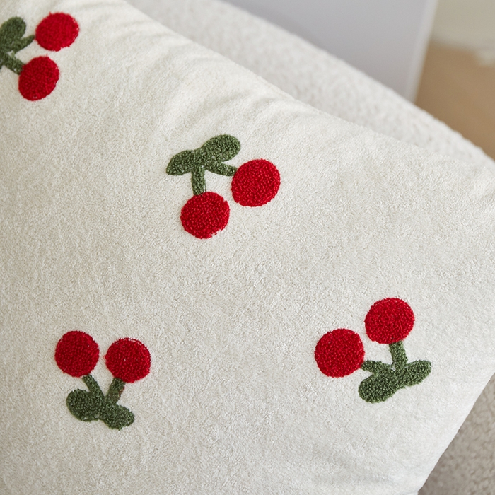 91家纺网 家纺一手货源 找家纺 乐坊 2025新款棉麻花式抱枕 小樱桃