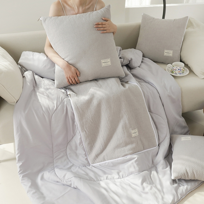 91家纺网 家纺一手货源 找家纺 （总）番茄+ 2025新款简约全棉色织抱枕被