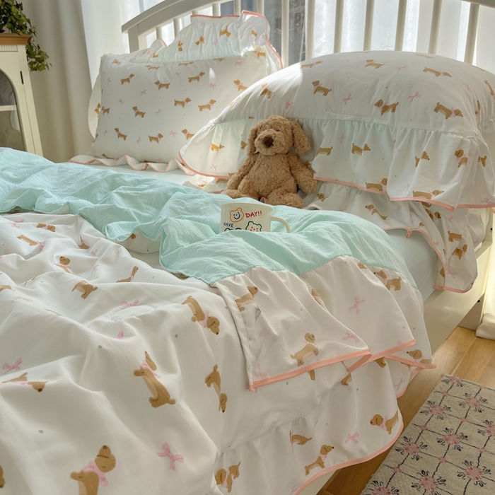 91家纺网 家纺一手货源 找家纺 顾里家纺 2025春夏新款韩系云朵棉夏被夏凉被空调被四件套 腊肠狗系粉