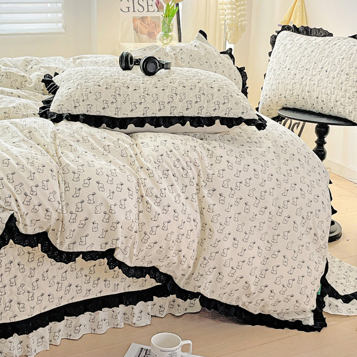 91家纺网 家纺一手货源 找家纺 仟网汇 2025新款赫本风床盖四件套 小黑兔