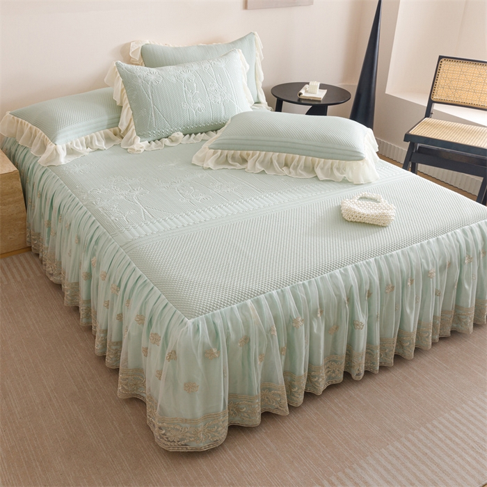 91家纺网 家纺一手货源 找家纺 好儿喜家纺 2025新款A类海洋丝凉感夏被夏凉被空调被豆豆席席子凉席床裙四件套--赫本系列 赫本-风信子浅绿