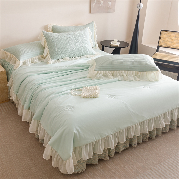 91家纺网 家纺一手货源 找家纺 好儿喜家纺 2025新款A类海洋丝凉感夏被夏凉被空调被豆豆席席子凉席床裙四件套--赫本系列 赫本-风信子浅绿