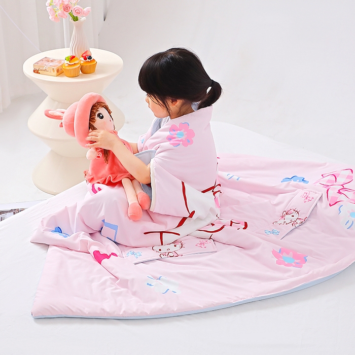 91家纺网 家纺一手货源 找家纺 八零年代 2025新款三丽鸥正版授权小凉皮蚕丝防踢被儿童空调房护肚夏被夏凉被凉感丝儿童被 小凉皮蚕丝防踢被 KT甜心