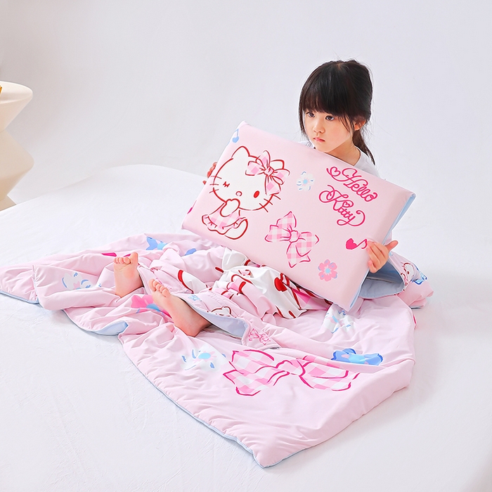 91家纺网 家纺一手货源 找家纺 八零年代 2025新款三丽鸥正版授权小凉皮蚕丝防踢被儿童空调房护肚夏被夏凉被凉感丝儿童被 小凉皮蚕丝防踢被 KT甜心