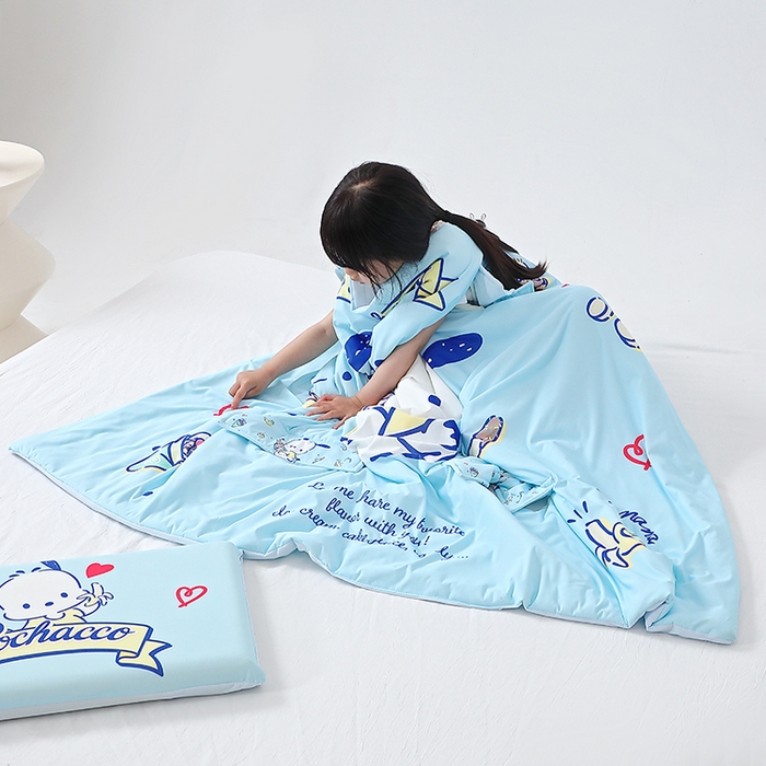 91家纺网 家纺一手货源 找家纺 八零年代 2025新款三丽鸥正版授权小凉皮蚕丝防踢被儿童空调房护肚夏被夏凉被凉感丝儿童被 小凉皮蚕丝防踢被 帕恰狗