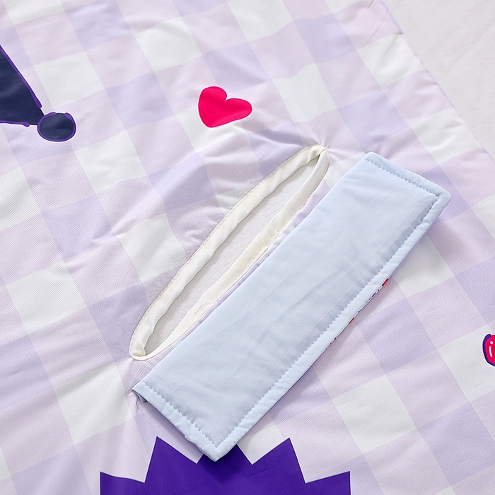 91家纺网 家纺一手货源 找家纺 八零年代 2025新款三丽鸥正版授权小凉皮蚕丝防踢被儿童空调房护肚夏被夏凉被凉感丝儿童被 小凉皮蚕丝防踢被 汽车库洛米