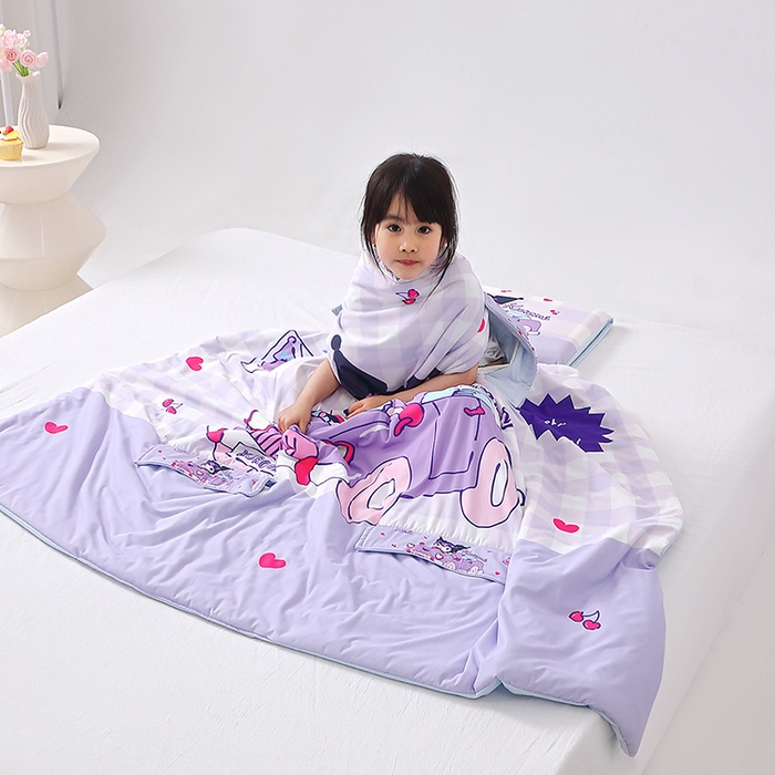 91家纺网 家纺一手货源 找家纺 八零年代 2025新款三丽鸥正版授权小凉皮蚕丝防踢被儿童空调房护肚夏被夏凉被凉感丝儿童被 小凉皮蚕丝防踢被 汽车库洛米