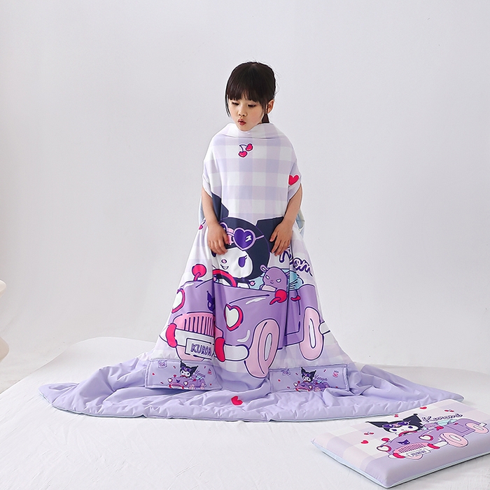 91家纺网 家纺一手货源 找家纺 八零年代 2025新款三丽鸥正版授权小凉皮蚕丝防踢被儿童空调房护肚夏被夏凉被凉感丝儿童被 小凉皮蚕丝防踢被 汽车库洛米