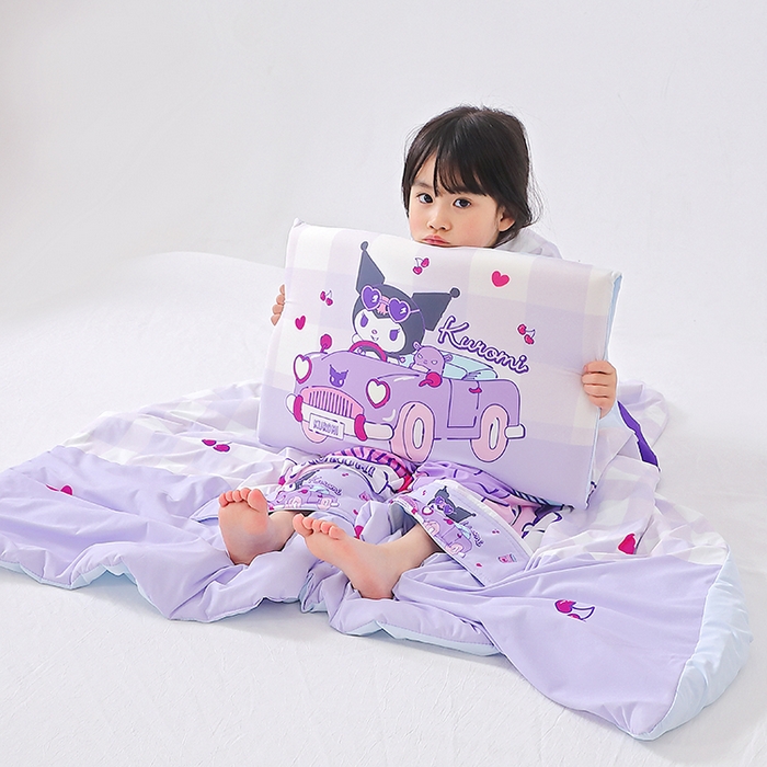 91家纺网 家纺一手货源 找家纺 八零年代 2025新款三丽鸥正版授权小凉皮蚕丝防踢被儿童空调房护肚夏被夏凉被凉感丝儿童被 小凉皮蚕丝防踢被 汽车库洛米