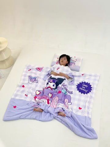 91家纺网 家纺一手货源 找家纺 八零年代 2025新款三丽鸥正版授权小凉皮蚕丝防踢被儿童空调房护肚夏被夏凉被凉感丝儿童被 小凉皮蚕丝防踢被 汽车库洛米