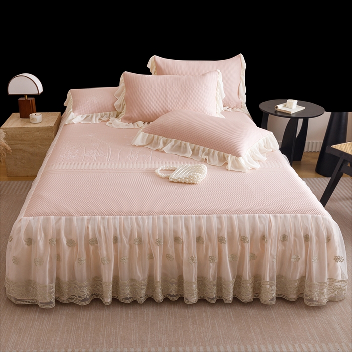 91家纺网 家纺一手货源 找家纺 （总）好儿喜家纺 2025新款A类海洋丝凉感豆豆席席子凉席床裙三件套--赫本系列