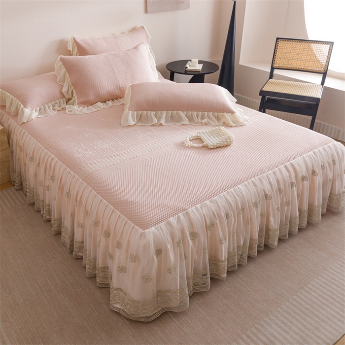 91家纺网 家纺一手货源 找家纺 （总）好儿喜家纺 2025新款A类海洋丝凉感豆豆席席子凉席床裙三件套--赫本系列