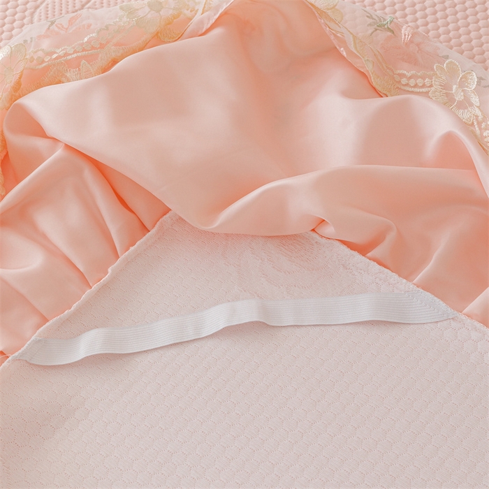 91家纺网 家纺一手货源 找家纺 好儿喜家纺 2025新款A类海洋丝凉感豆豆席席子凉席床裙三件套--花香系列 花香-浅粉