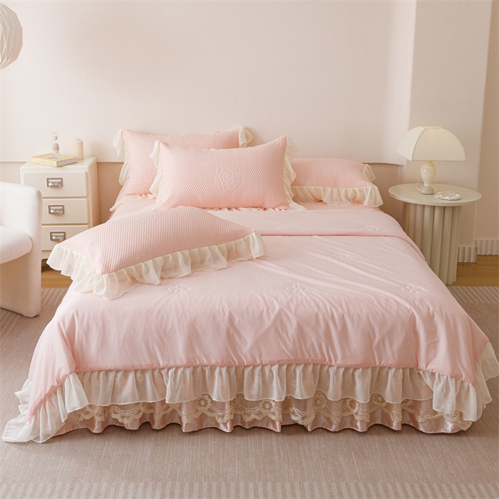 91家纺网 家纺一手货源 找家纺 好儿喜家纺 2025新款A类海洋丝凉感夏被夏凉被空调被豆豆席席子凉席床裙四件套--花香系列 花香-浅粉