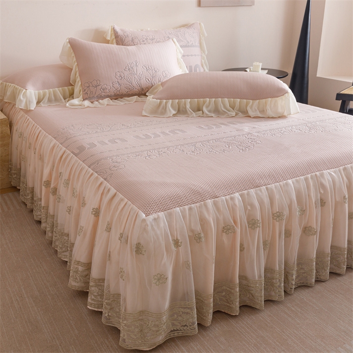 91家纺网 家纺一手货源 找家纺 （总）好儿喜家纺 2025新款A类海洋丝凉感豆豆席席子凉席床裙三件套--赫本系列