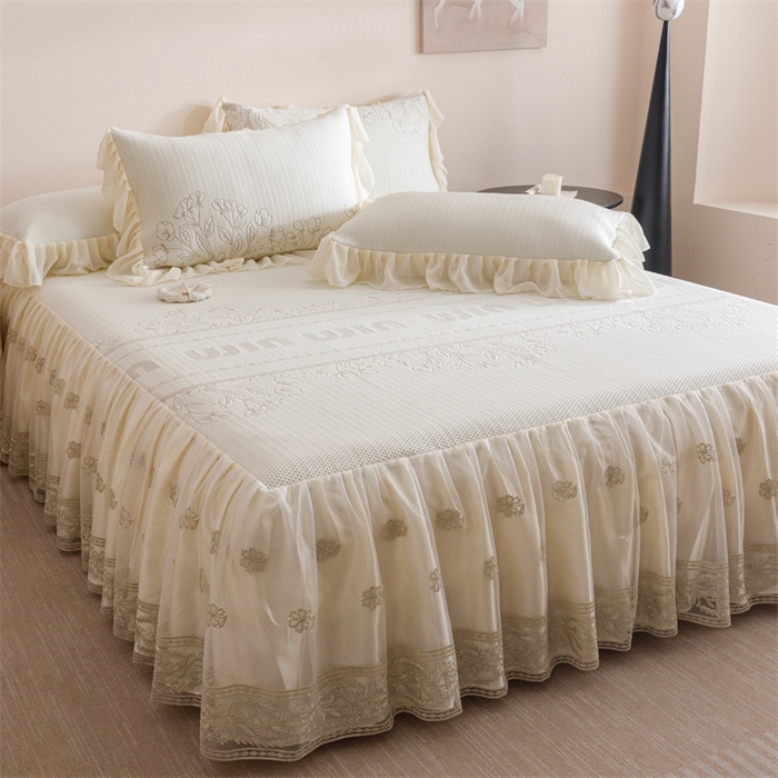 91家纺网 家纺一手货源 找家纺 （总）好儿喜家纺 2025新款A类海洋丝凉感豆豆席席子凉席床裙三件套--赫本系列