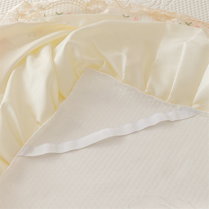 91家纺网 家纺一手货源 找家纺 好儿喜家纺 2025新款A类海洋丝凉感豆豆席席子凉席床裙三件套--花香系列 花香-奶白