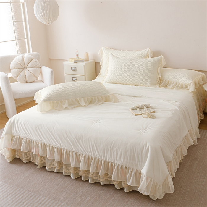 91家纺网 家纺一手货源 找家纺 好儿喜家纺 2025新款A类海洋丝凉感夏被夏凉被空调被豆豆席席子凉席床裙四件套--花香系列 花香-奶白