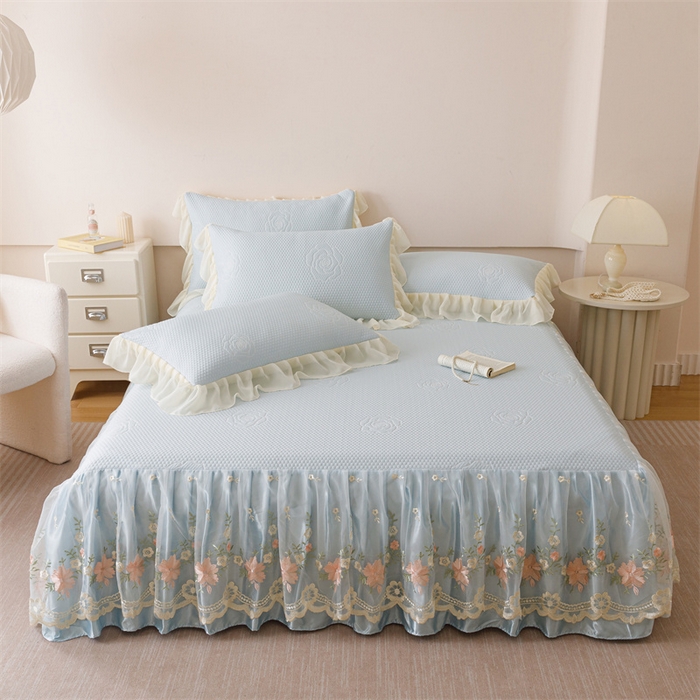 91家纺网 家纺一手货源 找家纺 好儿喜家纺 2025新款A类海洋丝凉感豆豆席席子凉席床裙三件套--花香系列 花香-浅蓝