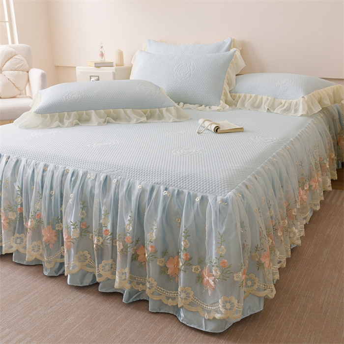 91家纺网 家纺一手货源 找家纺 好儿喜家纺 2025新款A类海洋丝凉感豆豆席席子凉席床裙三件套--花香系列 花香-浅蓝